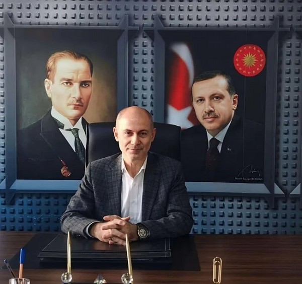 CHP’li Belediyede TikTok şakası! Engelli personele kolonya döküp ateşe verdiler!